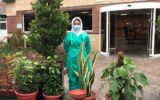 اهدای گلدان به مدافعان سلامت بیمارستان‌های قلب طهران