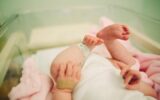 تاثیر شیر مادر بر رفع مشکلات نوزادان نارس
